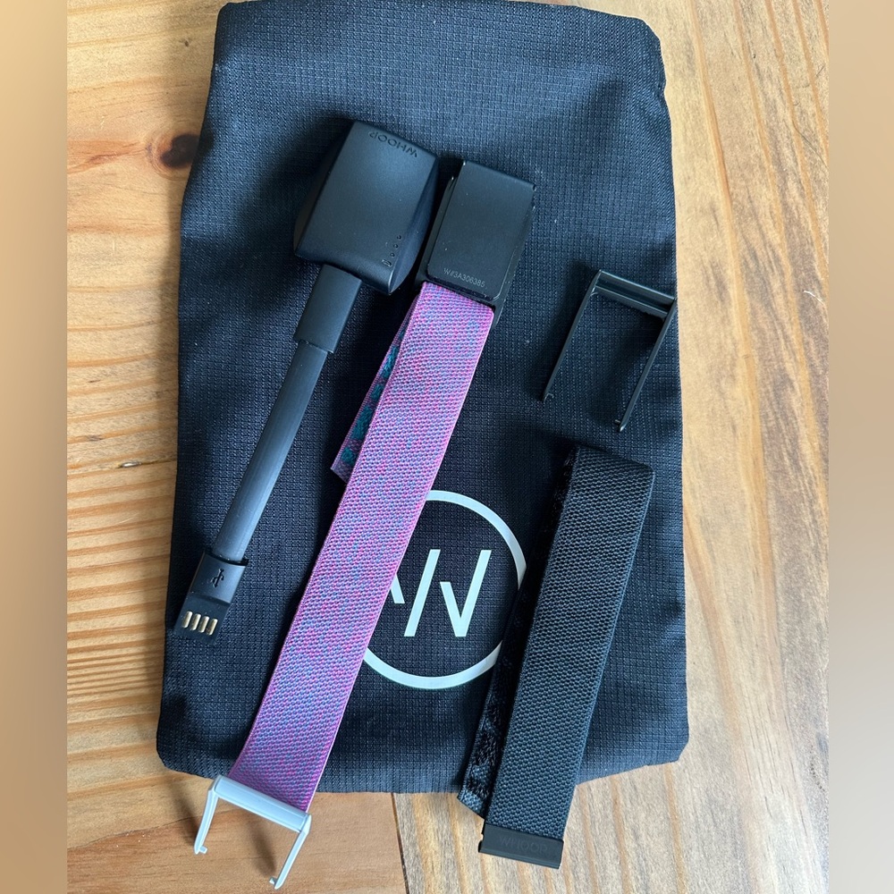 Whoop 3.0 with device, 2 straps, charger and bag